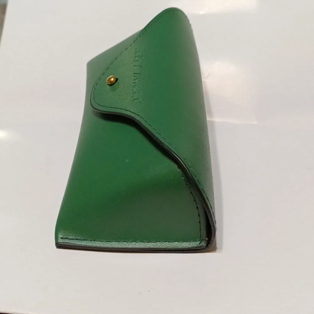 TIMO X ZENNI Green glasses case
